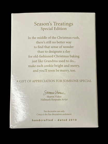 2010 Hallmark Keepsake Ornament Season's Treatings, Colorway