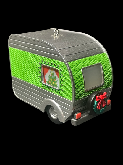 2010 Hallmark Keepsake Ornament Happy Campers