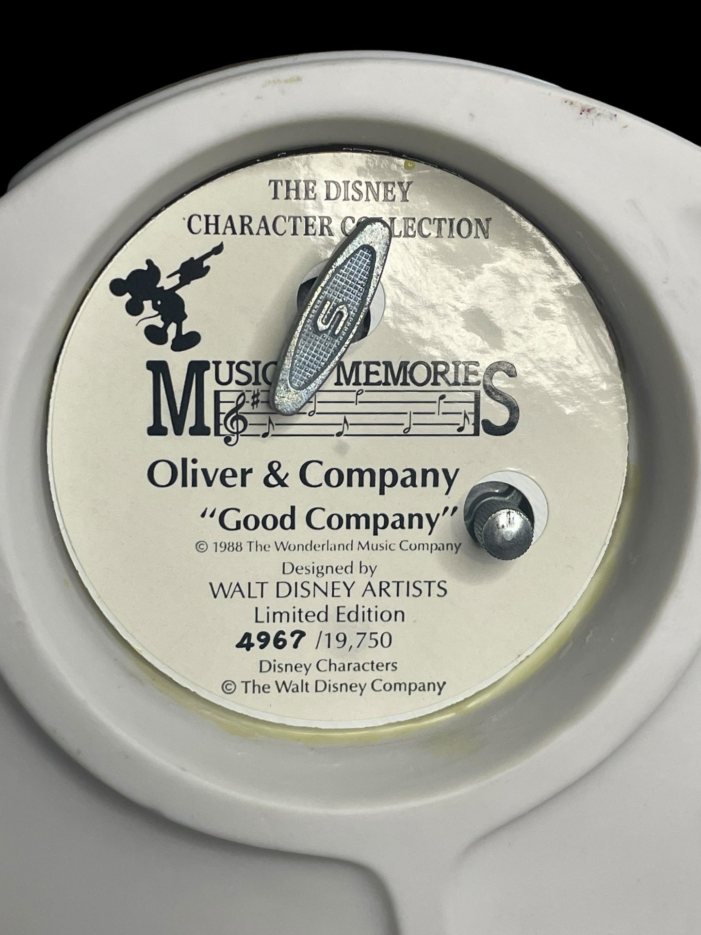 Vintage Disney Musical Memories Oliver and Company Limited Edition Music Box