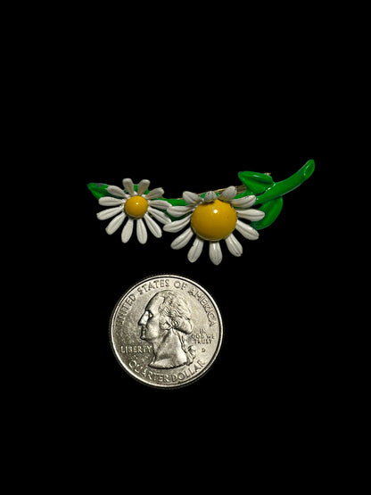 60s Enamel Daisy Flower Brooch Pin