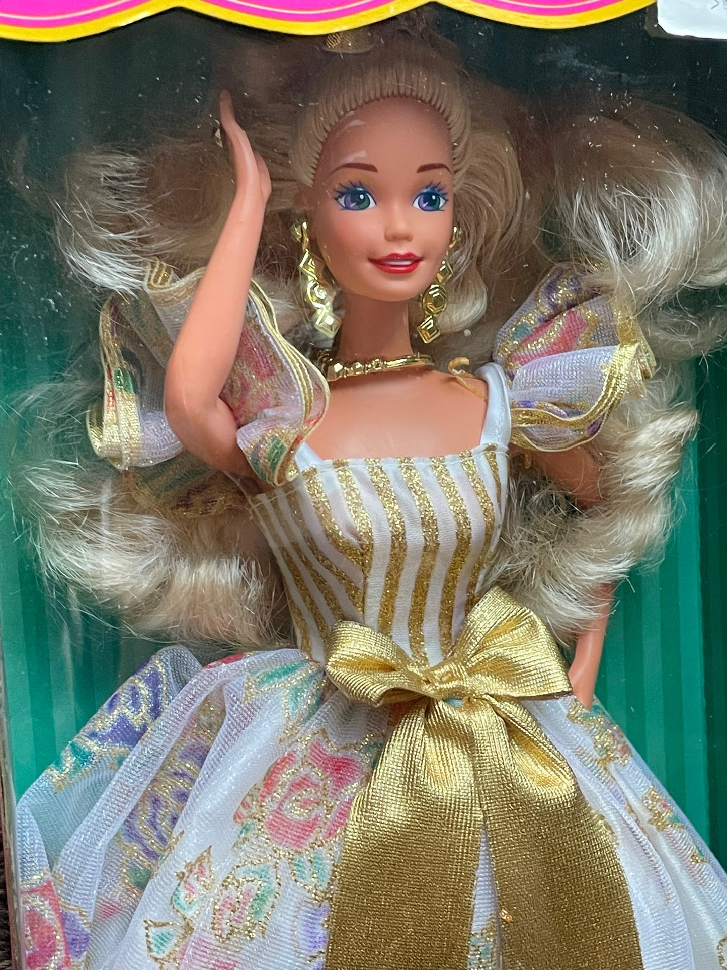 1994 Mattel Ribbons & Roses Barbie Doll 13911