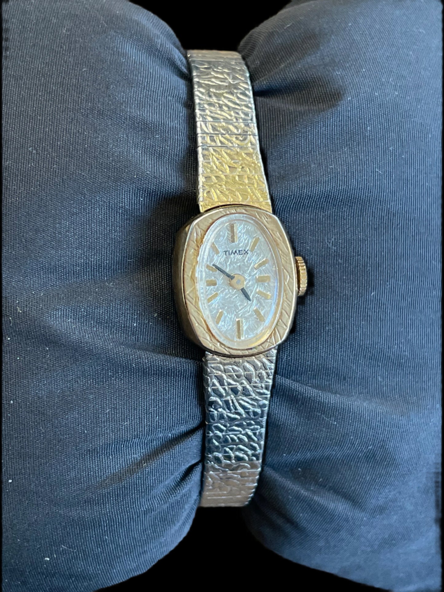 Timex Gold Tone Wind Up Analog Women Wrist Watch Vintage