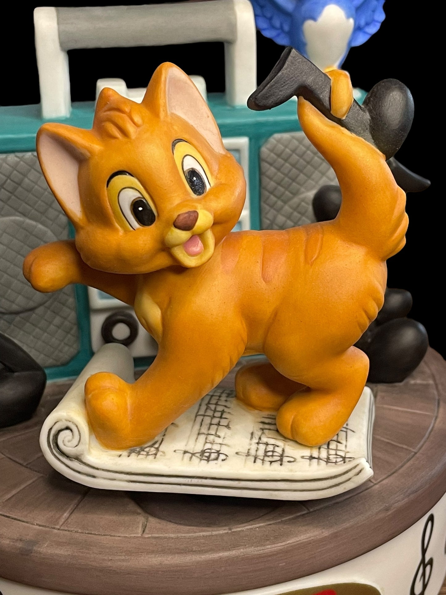 Vintage Disney Musical Memories Oliver and Company Limited Edition Music Box