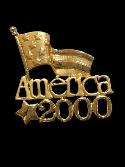 Vintage Gold Tone America Flag 2000 Brooch