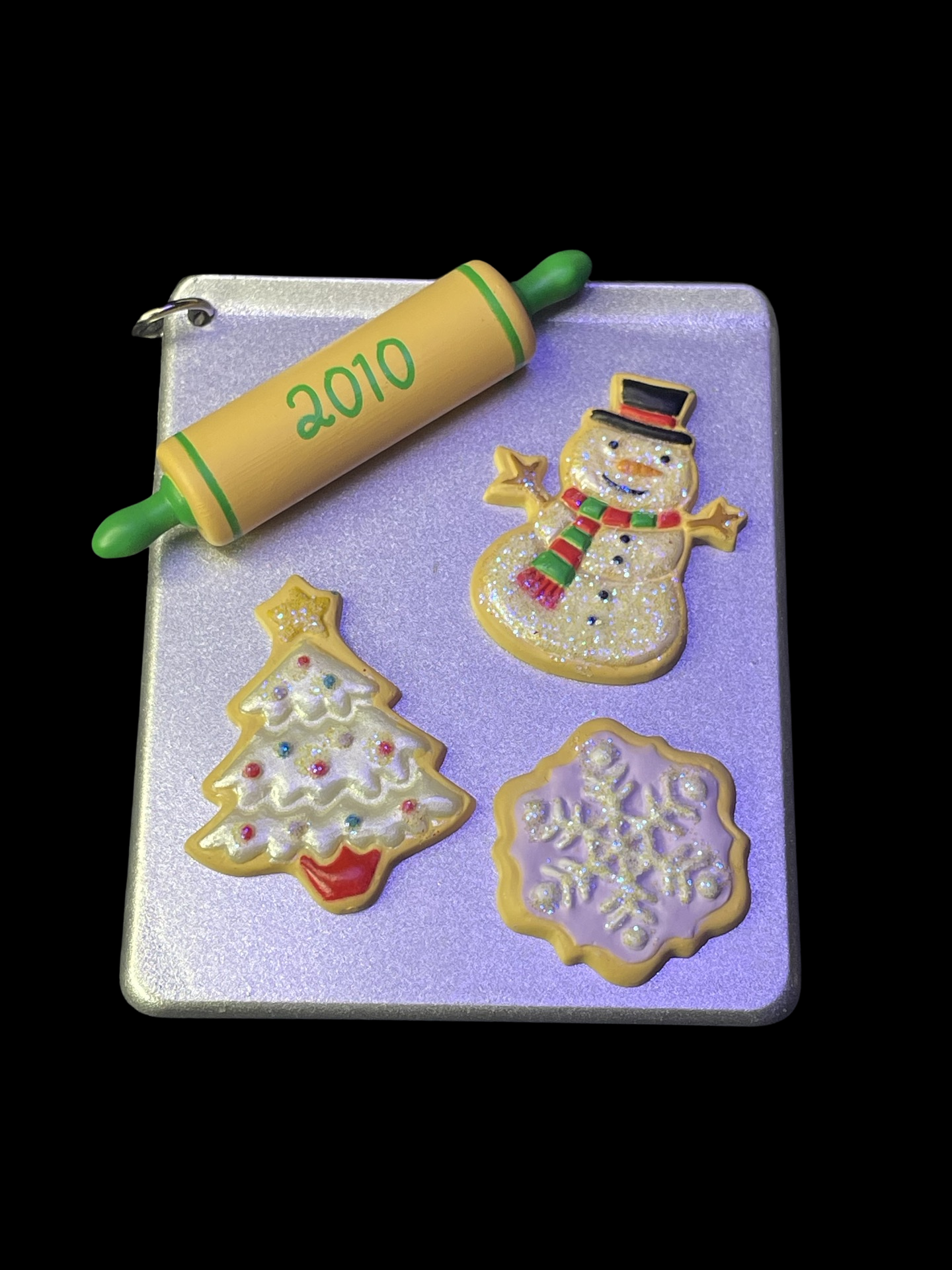 2010 Hallmark Keepsake Ornament Season's Treatings, Colorway