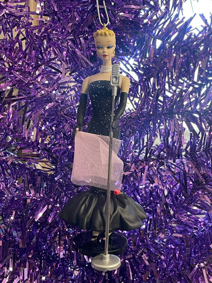 1995 Hallmark Keepsake Ornament Barbie Solo in the Spotlight #2