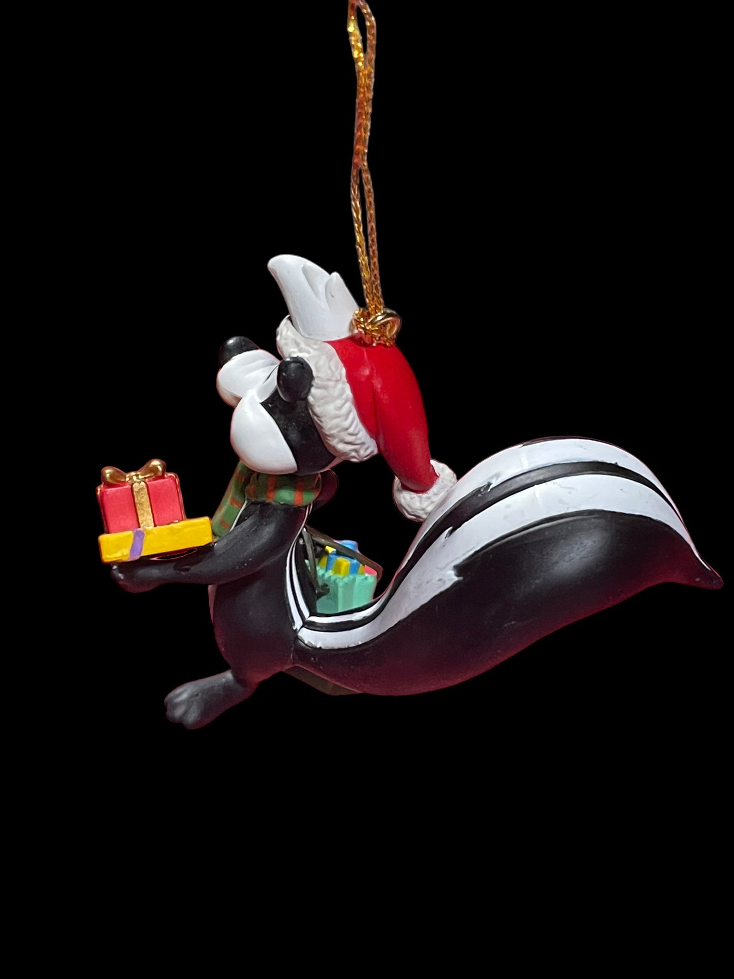 1995 Matrix Ornament Warner Bros Looney Tunes Pepé Le Pew and Gifts