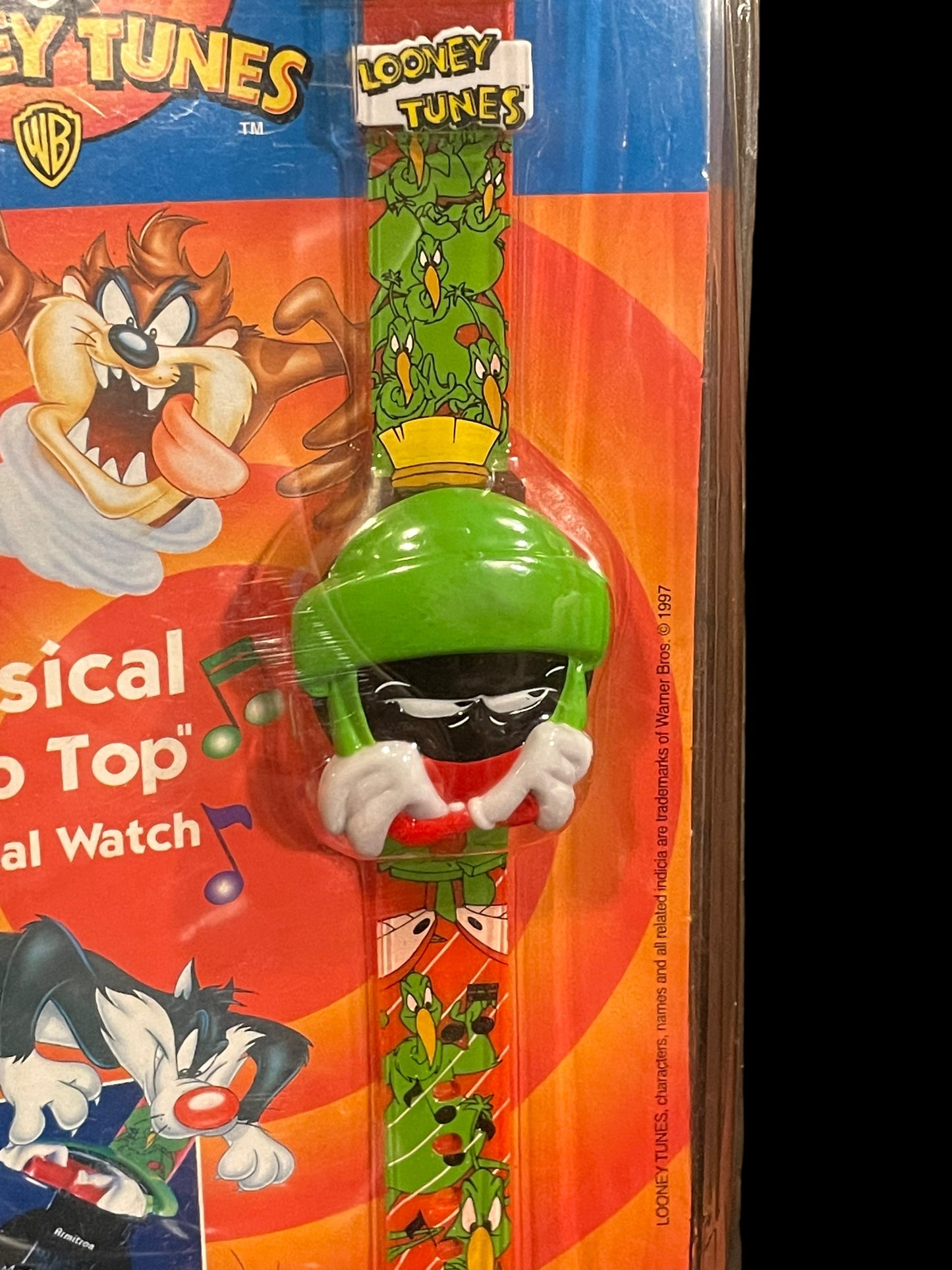 1997 Looney Tunes Marvin The Martian Musical Flip Top Digital Watch