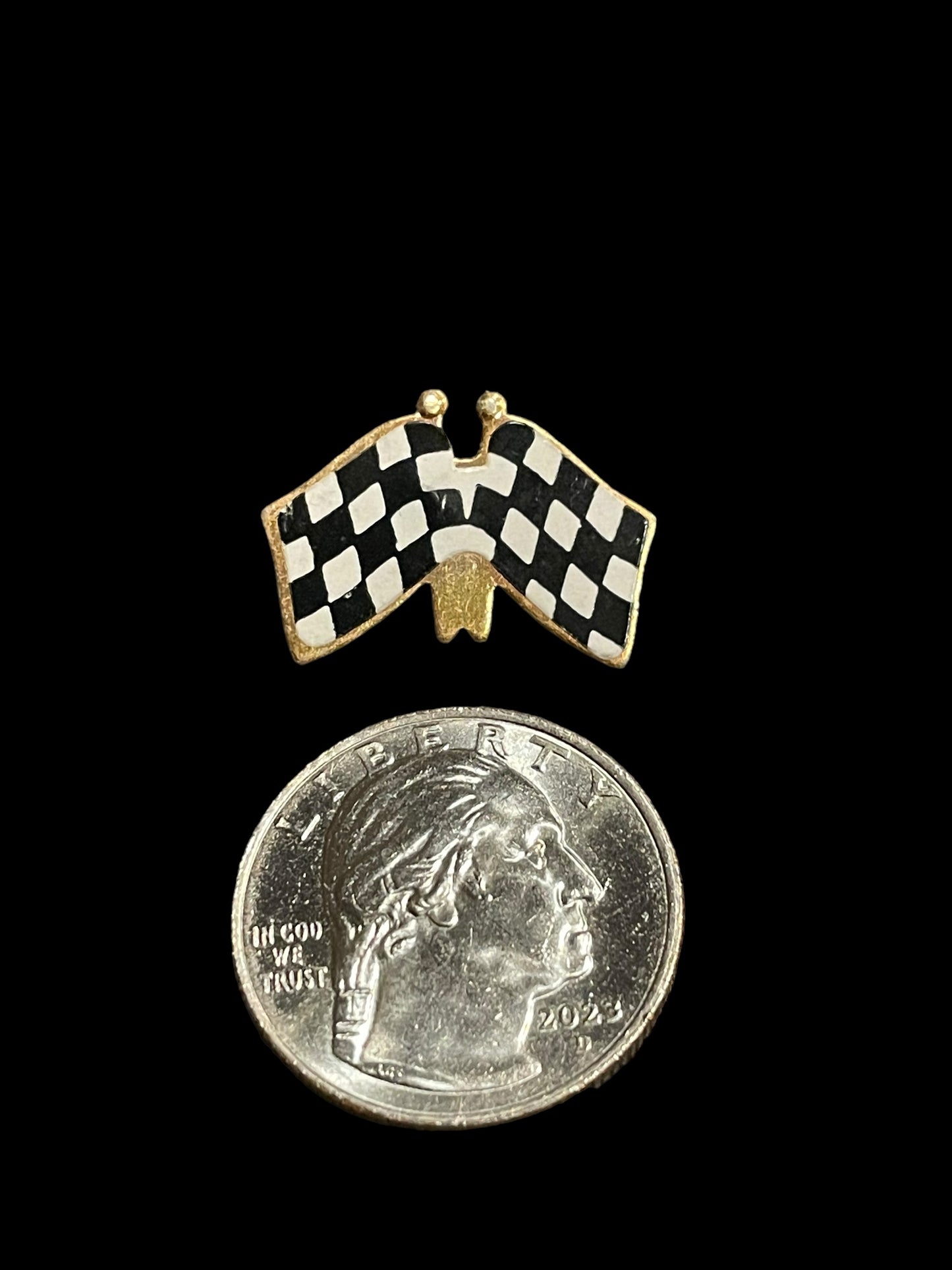 Racing Crossed Checkered Flags with Gold Tone Lining Brooch Pin