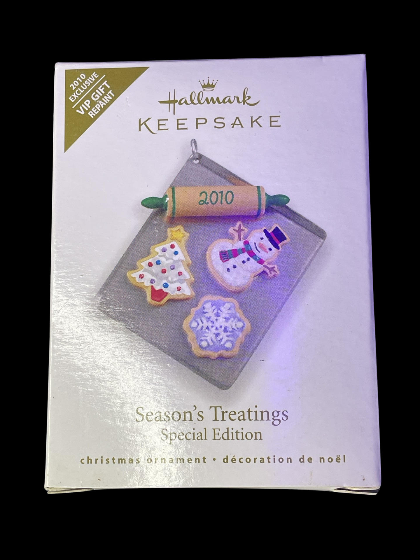 2010 Hallmark Keepsake Ornament Season's Treatings, Colorway