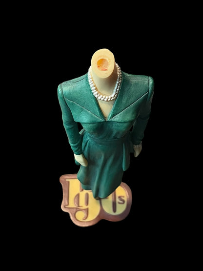 The Latest Thing Fashion Showcase Fabulous Folds Figurine