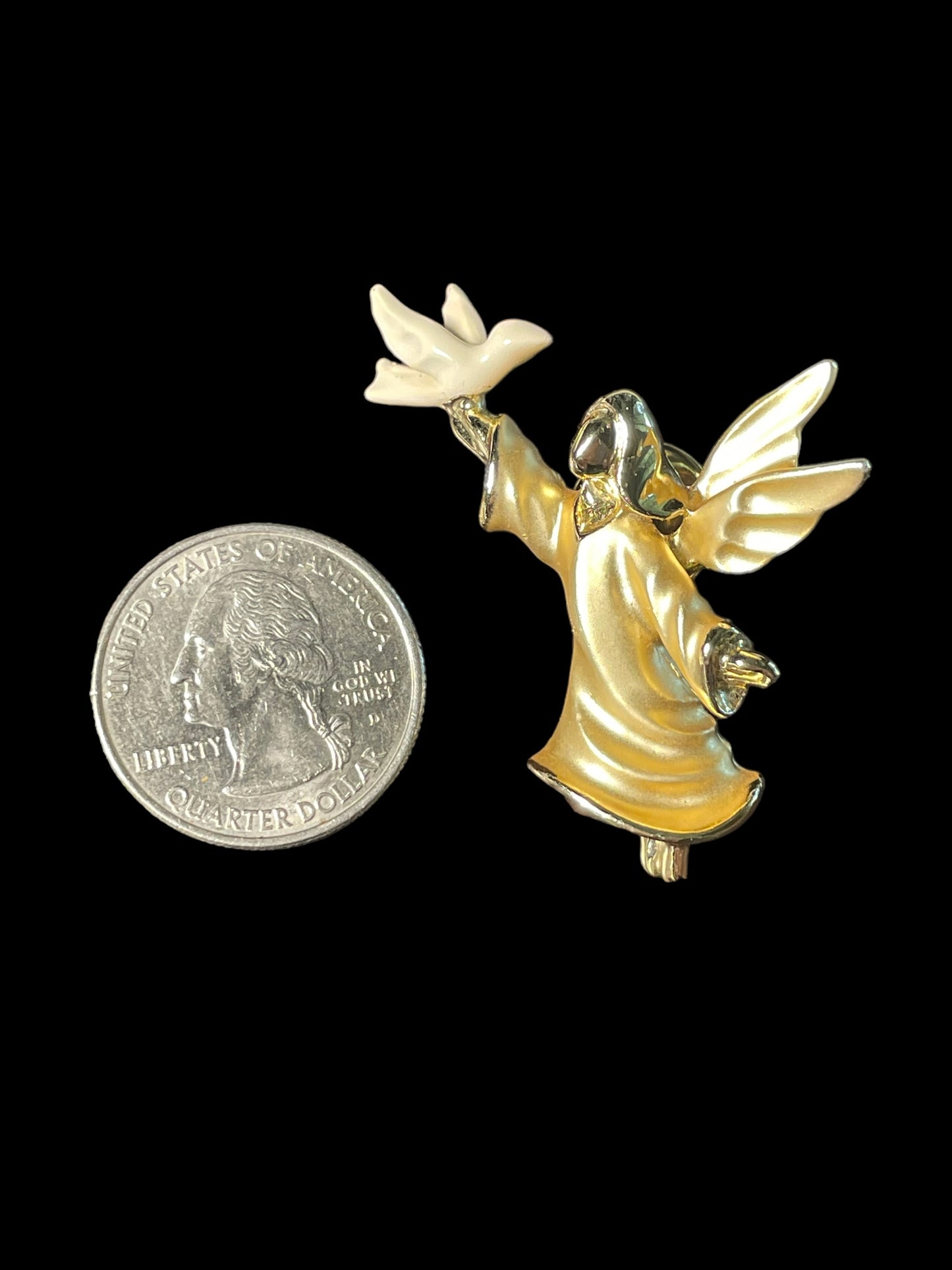 1994 Gigi Giusti Gold Toned Guardian Angel Brooch Pin