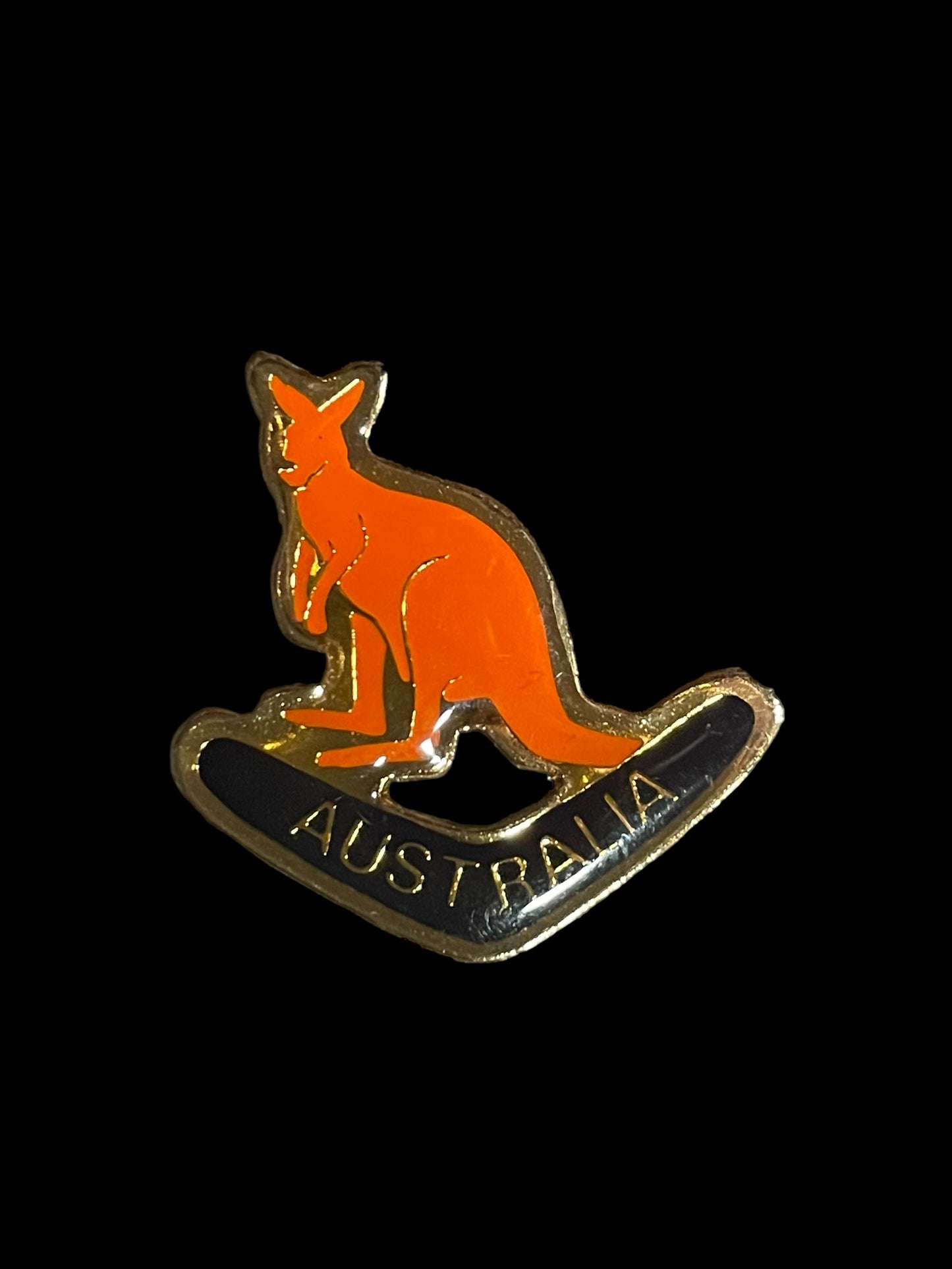 Vintage Retro Australia Kangaroo and Boomerang Enamel Brooch Pin