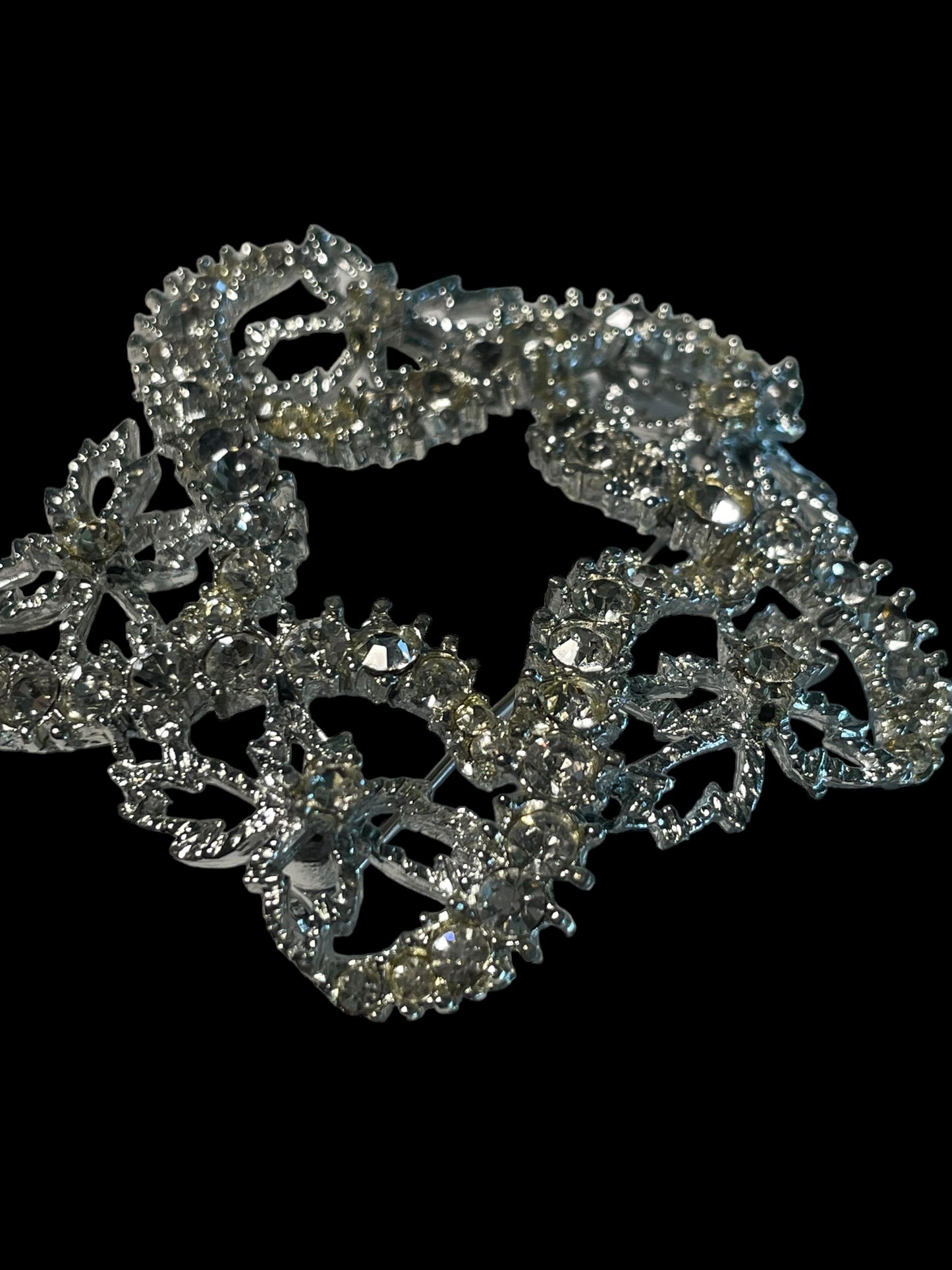 1930s Rhinestones Rhodium Plated Brooch Pin