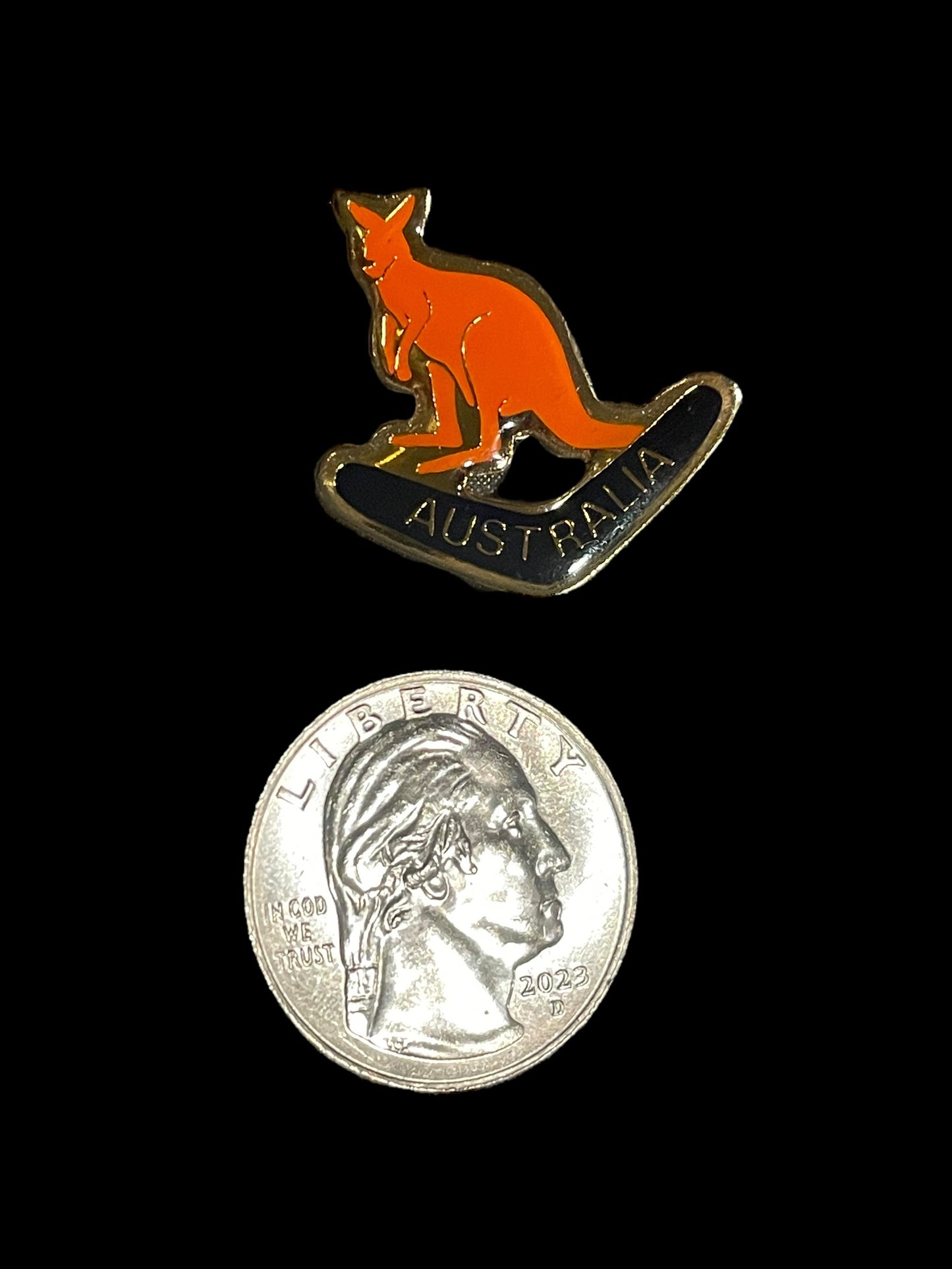 Vintage Retro Australia Kangaroo and Boomerang Enamel Brooch Pin