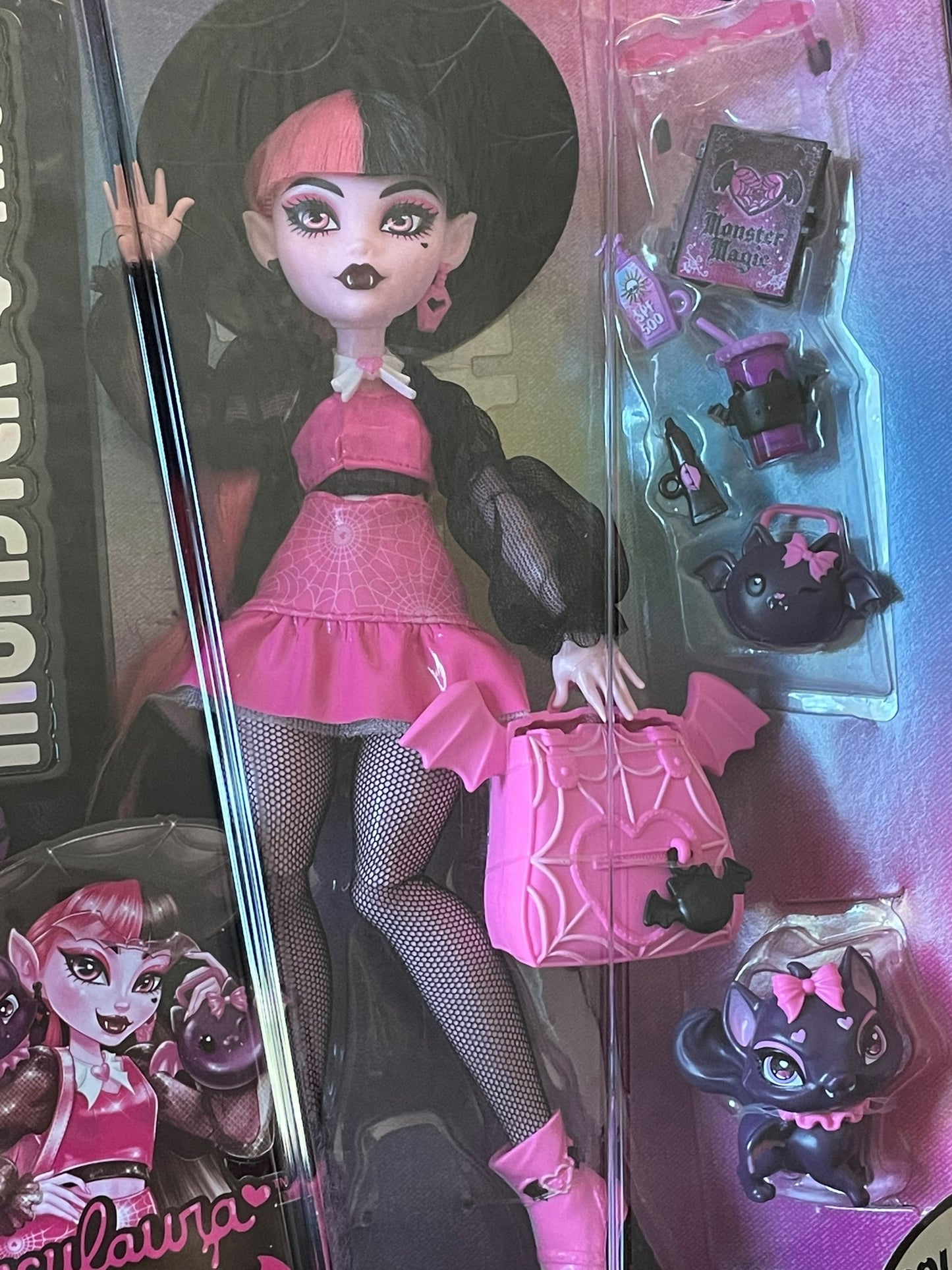 Monster High Draculaura Doll with Count Fabulous Doll