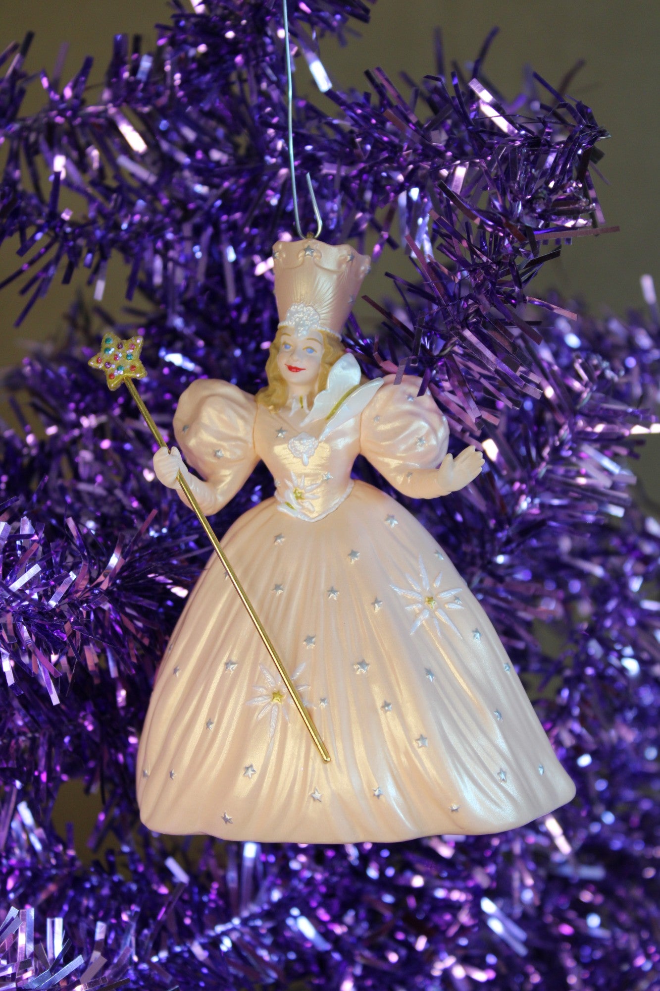 1995 Hallmark Keepsake Ornament Glinda Witch of the North The Wizard of Oz