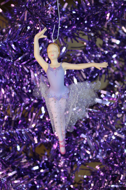 1999 Hallmark Keepsake Ornament Dance for the Season