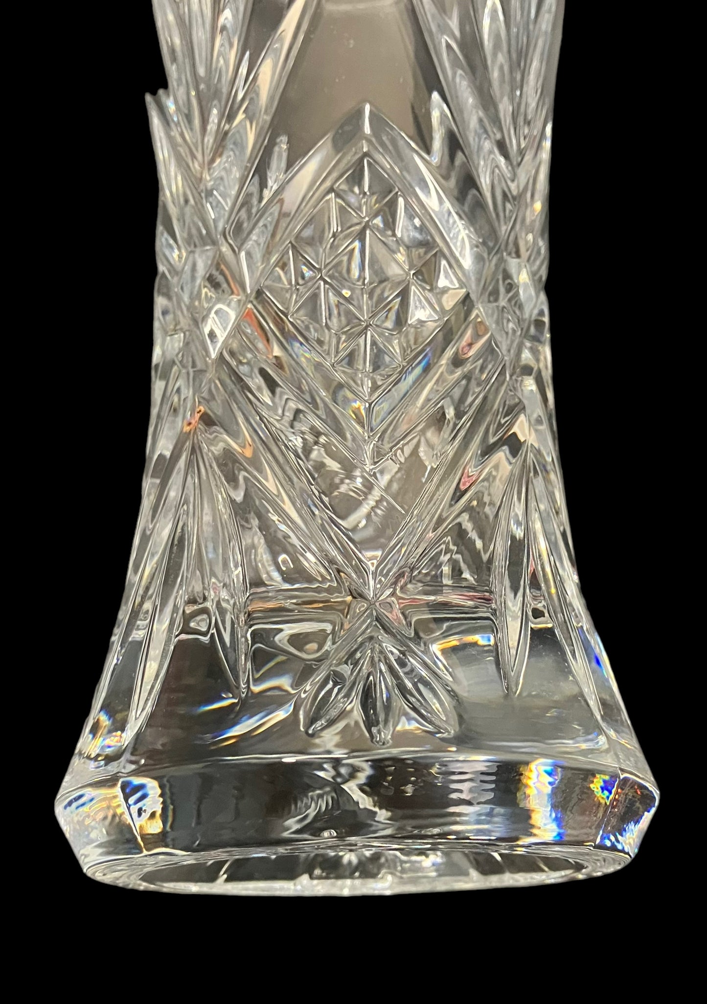 Crystal D’Arques France Heavy Crystal Cut 9 1/2” 24% Lead Crystal Flower Vase