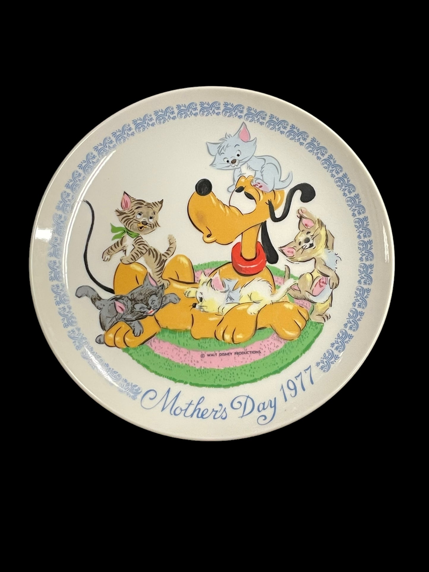 Disney Mothers Day 1977 Decorative Plate