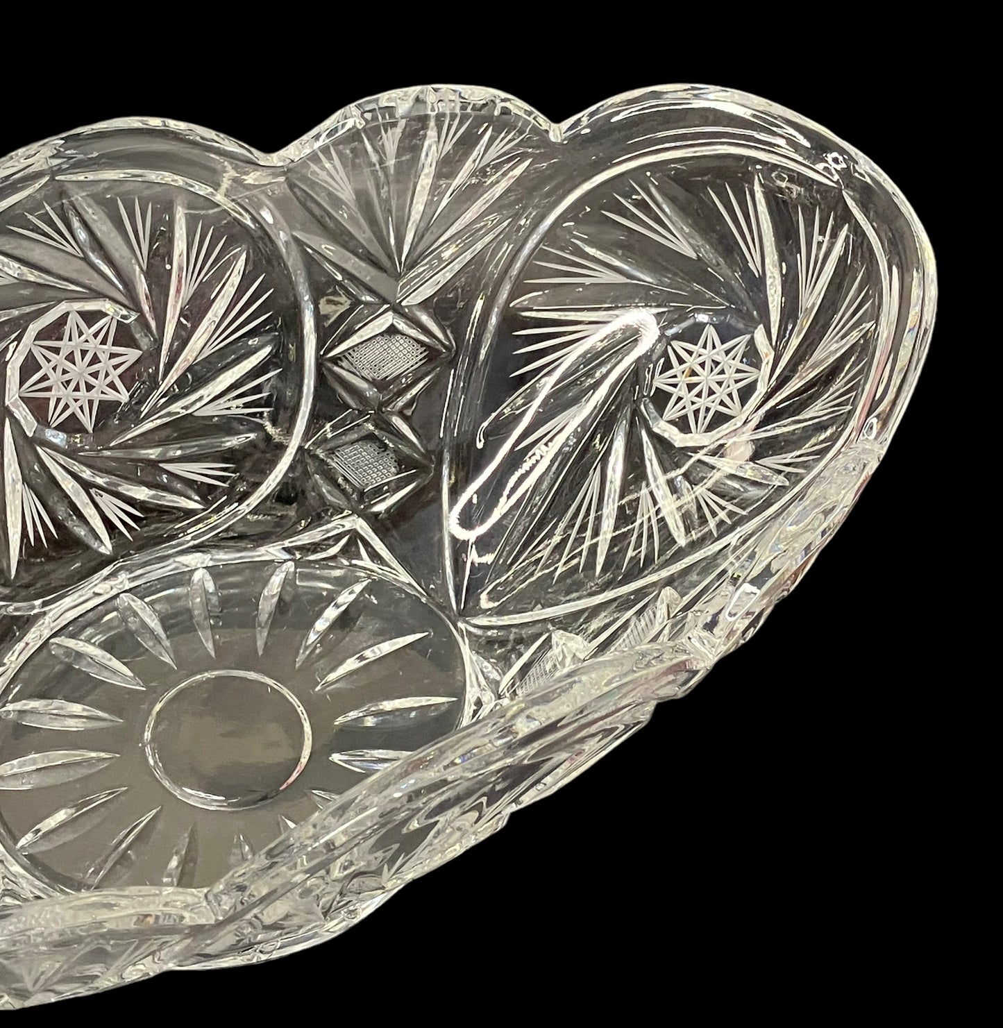 Heavy 24% Lead Crystal Oval Bowl Pinwheel Pattern