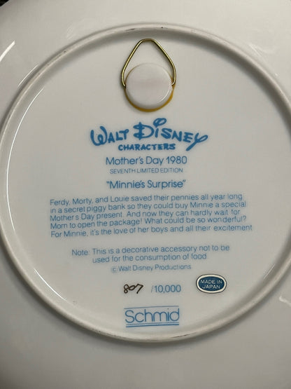 1980 Walt Disney's Mother's Day Minnie's Surprise Schmid Decorative Plate