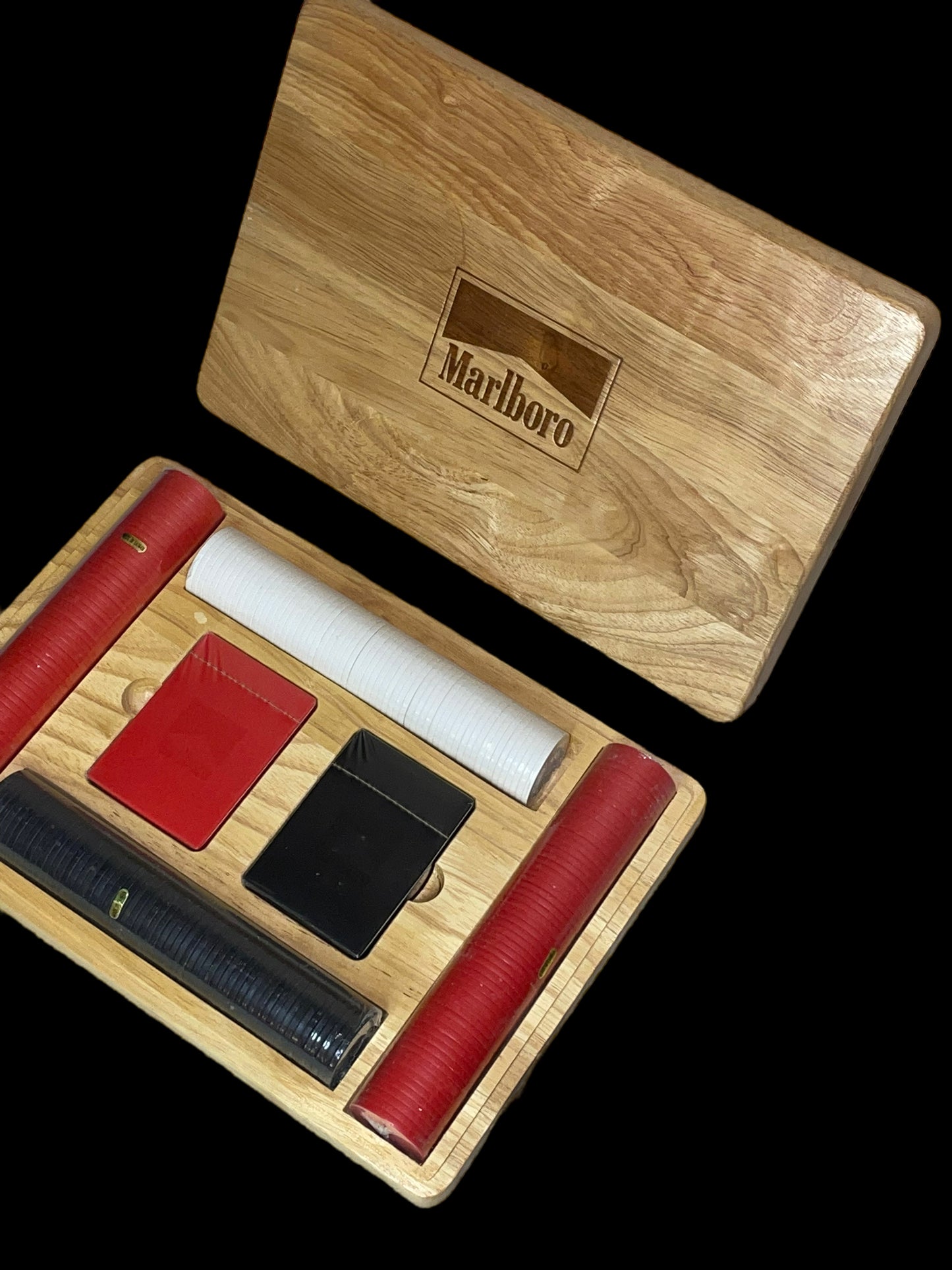 Wooden Marlboro Collectible Poker Chip and Cards Set - A Classic Addition to Your Gaming Collection