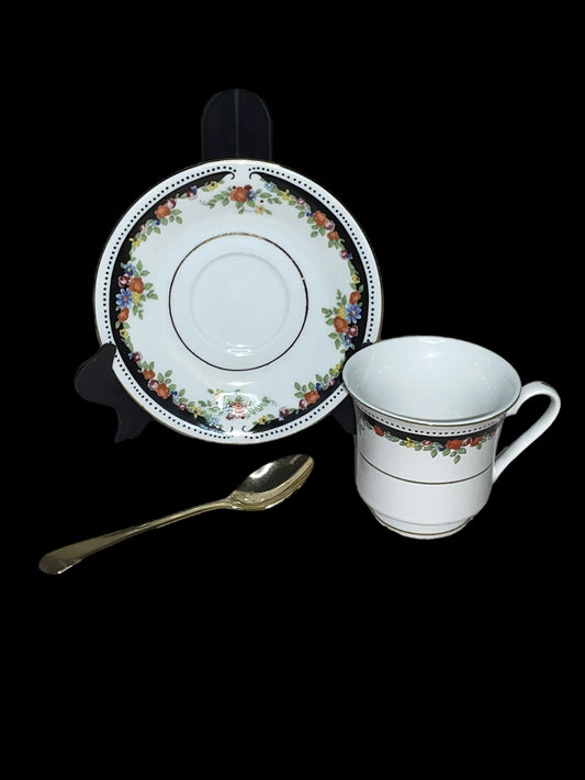 Lynn’s Teacup, Saucer & Stainless Steel Gold Spoon