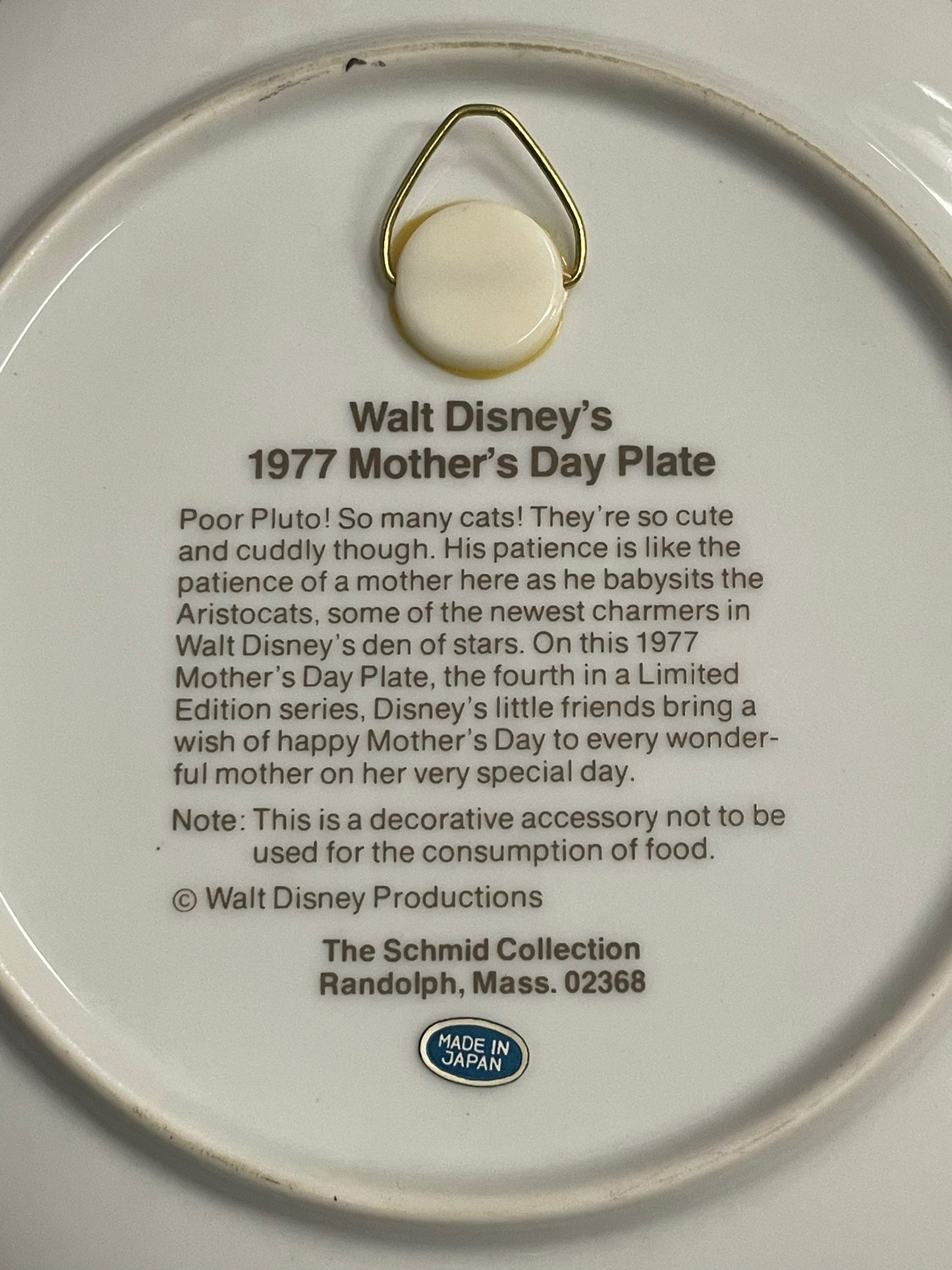 Disney Mothers Day 1977 Decorative Plate