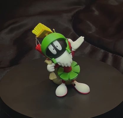 1996 Hallmark Keepsake Ornament Looney Tunes Marvin The Martian TNT